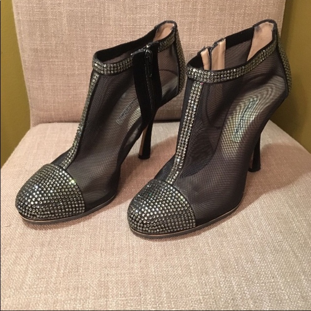 Oscar De La Renta Crystal & Mesh Pumps 7.5 (38.5)